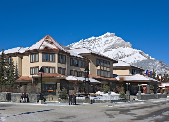 Gallery - Elk + Avenue Hotel