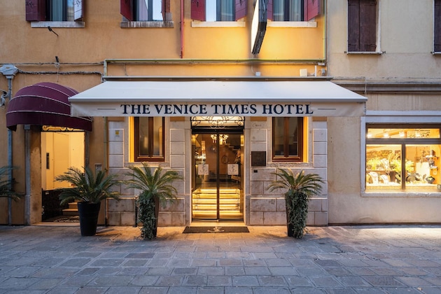 Gallery - The Venice Times