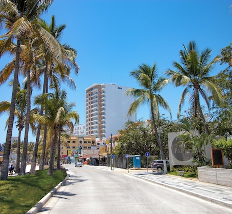 Gallery - Pacific Palace Beach Tower Hotel