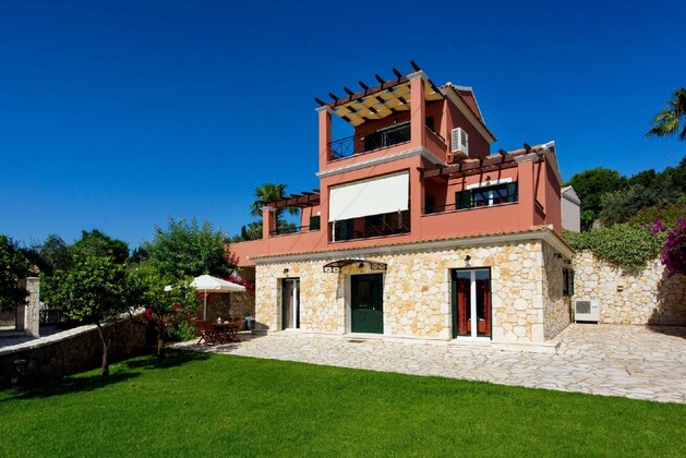 Gallery - Il Tesori Dassia Villas