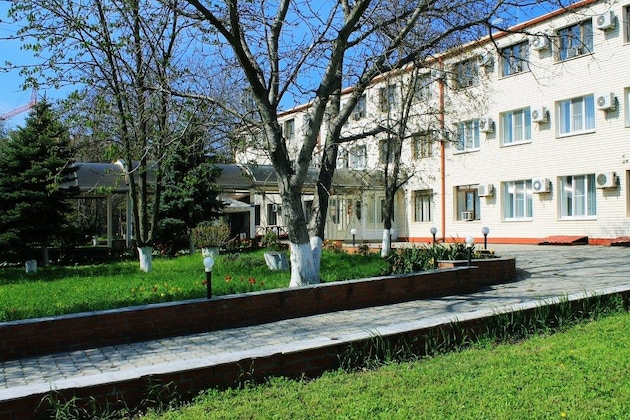 Gallery - Yuzhnaya Noch' Hotel