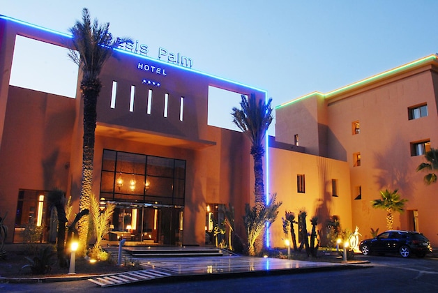 Gallery - Oasis Palm Hotel