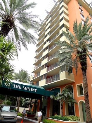 Gallery - Mutiny Coconut Grove by SoFla Vacations
