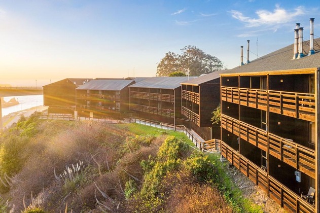 Gallery - Harbor Lite Lodge