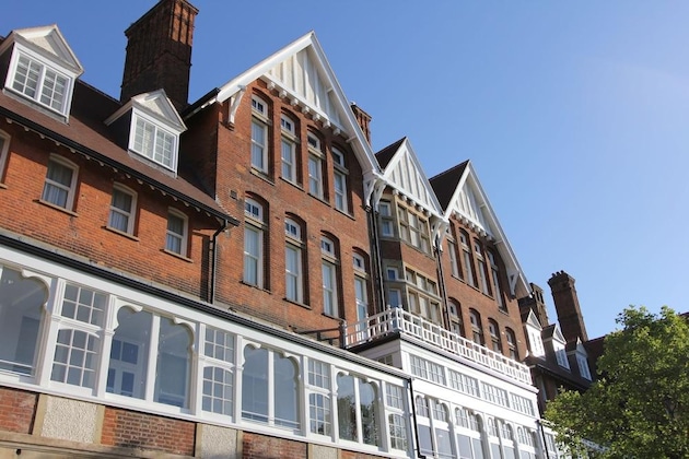 Gallery - Yarrow Hotel