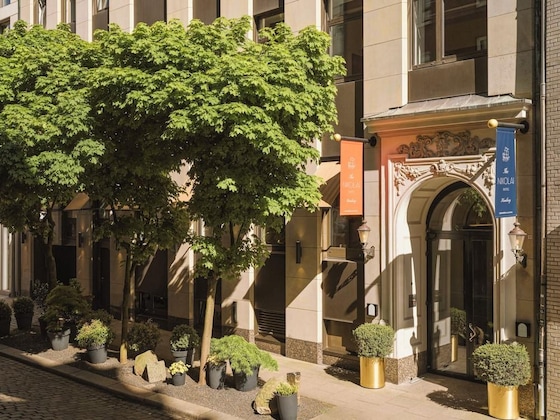 Gallery - Leonardo Hamburg Nikolai