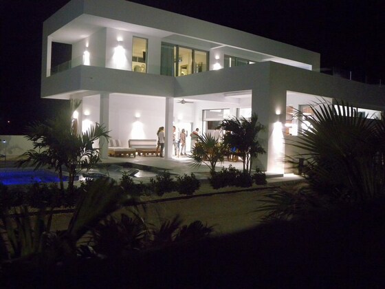 Gallery - White Villas