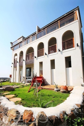 Gallery - Malibu Oceanview