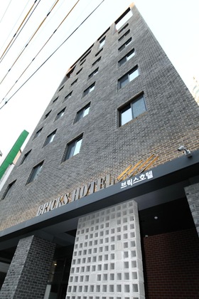 Gallery - Bricks Hotel