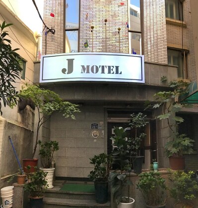 Gallery - J Motel