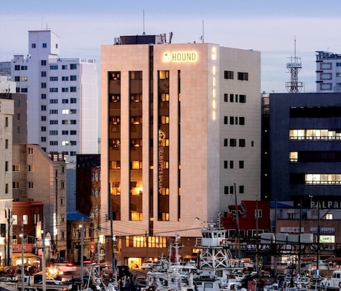Gallery - Bay Hound Hotel