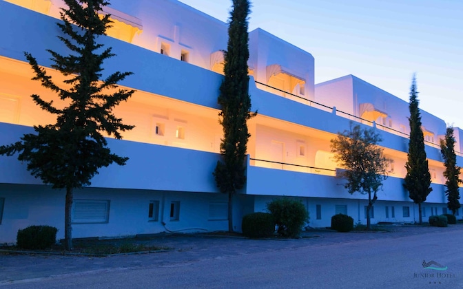 Gallery - Junior Hotel