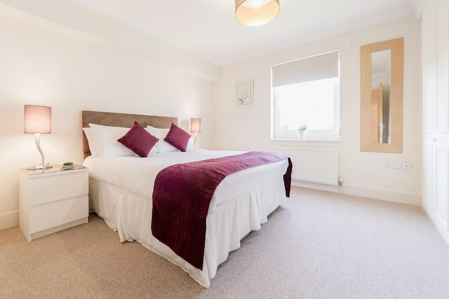 Gallery - Roomspace Apartments -Cascades Court