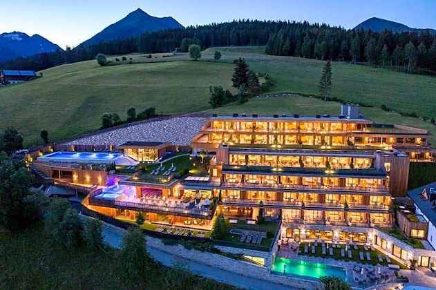 Gallery - Tratterhof - Mountain Sky Hotel