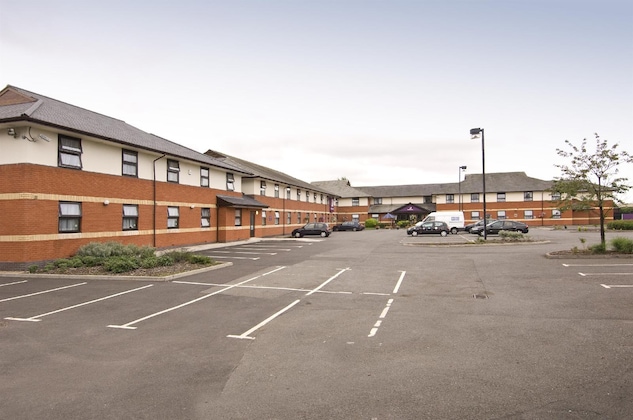 Gallery - Premier Inn Coventry (Binley A46)