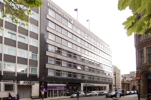 Gallery - Premier Inn Birmingham City Centre Waterloo Street
