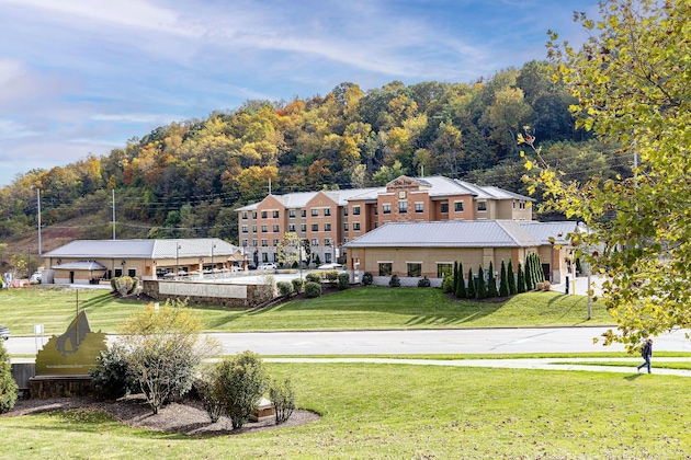 Gallery - Best Western Plus Hotel Franciscan Square Inn And Suites Steubenville