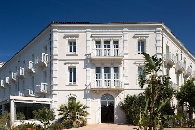 Gallery - Grand Hotel Des Sablettes Plage, Curio Collection By Hilton