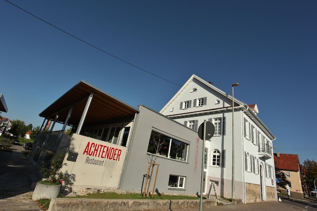 Gallery - Achtender