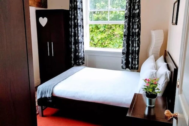 Gallery - Metrostays - O'Connell Street 84-2