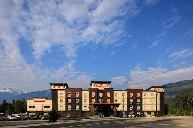 Gallery - Ramada By Wyndham Revelstoke
