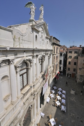 Gallery - Al Theatro Palace