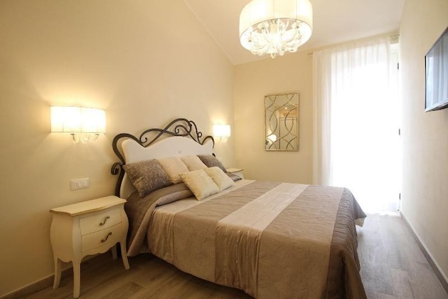 Gallery - Lucca In Chic