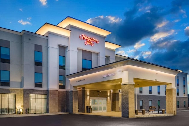 Gallery - Hampton Inn Newport