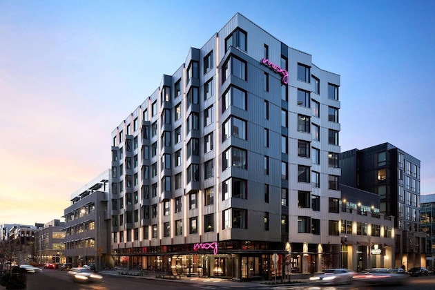 Gallery - Moxy Seattle Downtown
