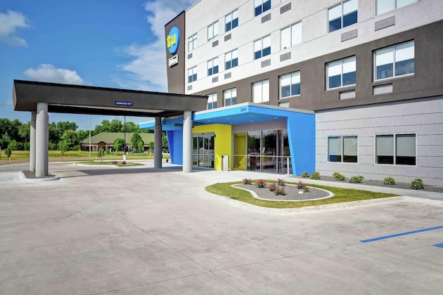 Gallery - Tru By Hilton North Platte