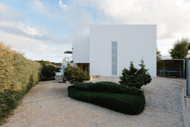 Gallery - Sea Front Luxurious Villa