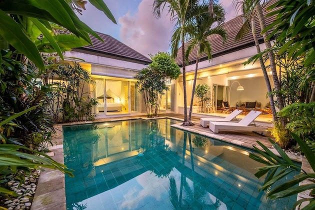 Gallery - Serene 4Br Seminyak Villa With Tropical