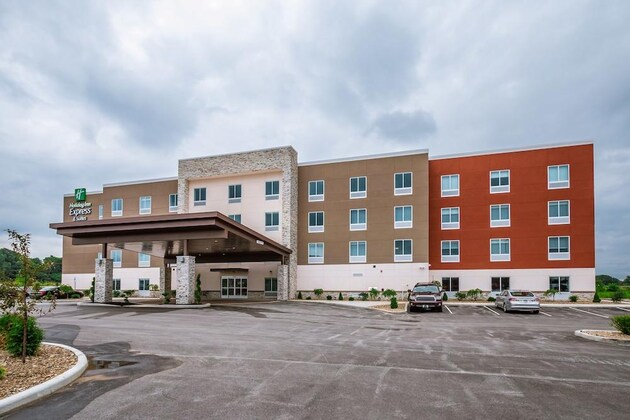 Gallery - Holiday Inn Express & Suites - South Bend Casino