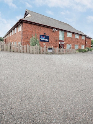 Gallery - Travelodge Northampton Wootton