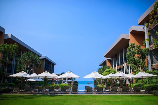 Gallery - Renaissance Pattaya Resort & Spa