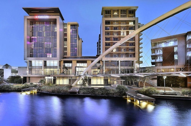Gallery - Island Letting-Crystal Towers