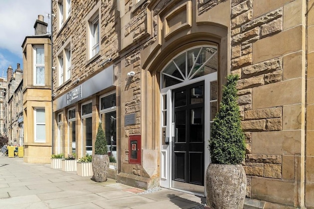 Gallery - Premier Suites Edinburgh Fountain Court