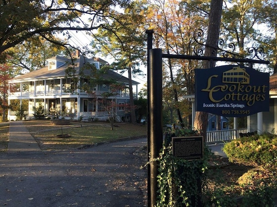 Gallery - Lookout Cottages