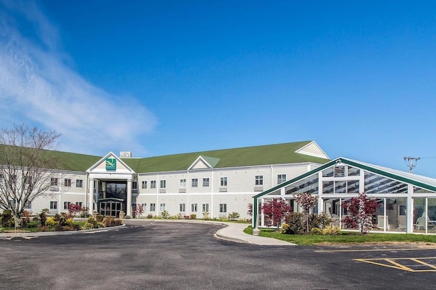 Gallery - Newport Spa & Whirlpool Suites