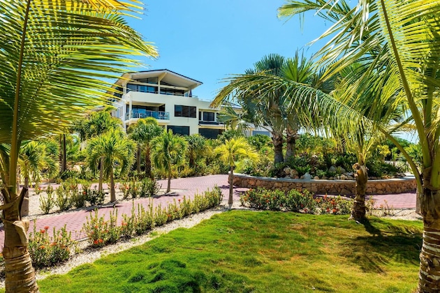 Gallery - Delfins Beach Resort Bonaire, Tapestry Collection By Hilton