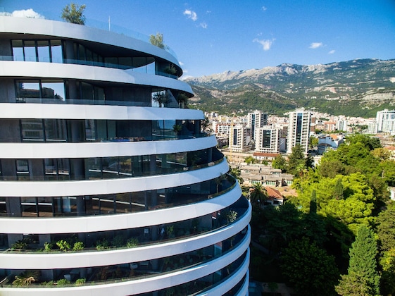 Gallery - Royal Gardens Apartments