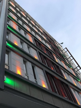 Gallery - Corner Park Suites