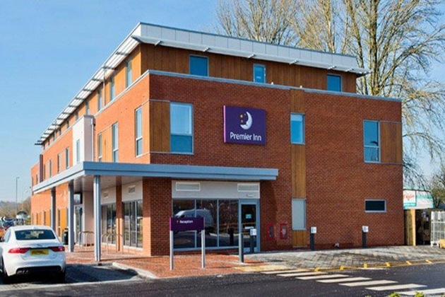Gallery - Premier Inn Salisbury South Milford