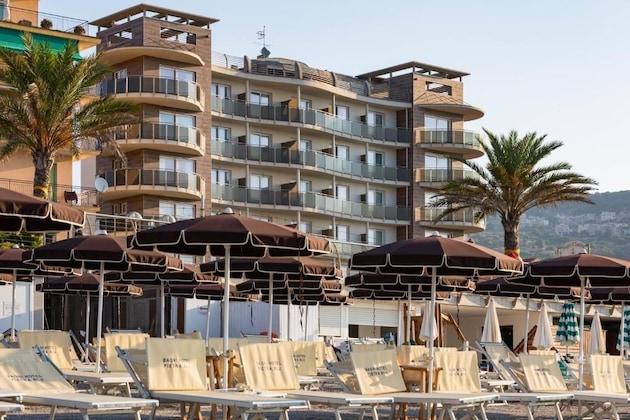 Gallery - Grand Hotel Pietra Ligure