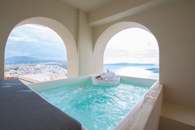 Gallery - Caldera Cliff Illusion Suites