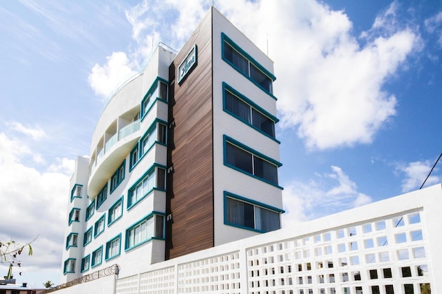 Gallery - Azure Lofts & Pool Hotel