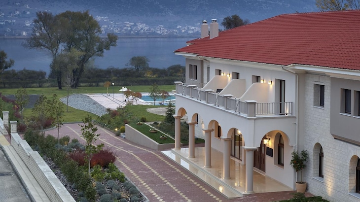 Gallery - The Lake Hotel