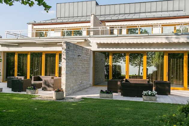 Gallery - Kenese Bay Garden Resort & Conference Hotel