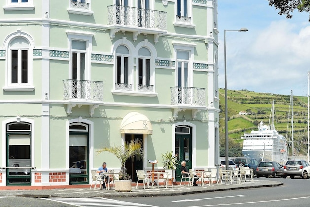 Gallery - Internacional Azores Boutique