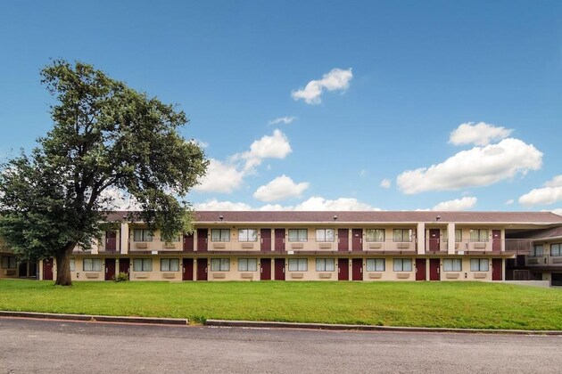 Gallery - Red Roof Inn Fort Worth South